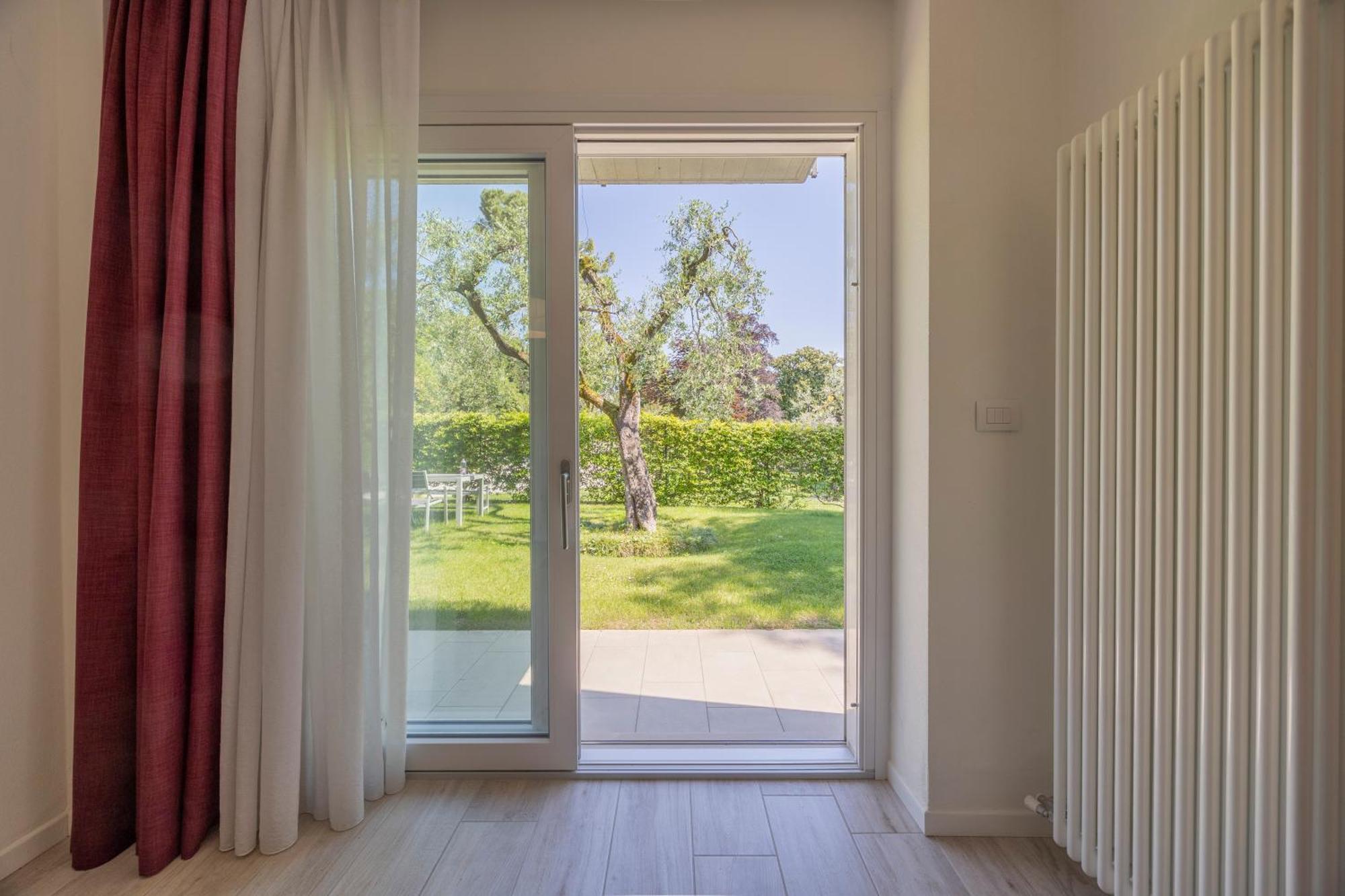 Appartamenti Villa Andrea Garde Extérieur photo